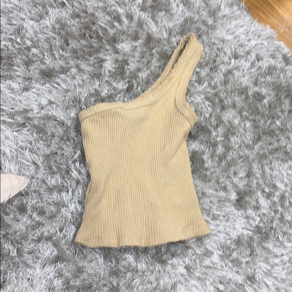 URBAN OUTFITTERS XS nude one shoulder top